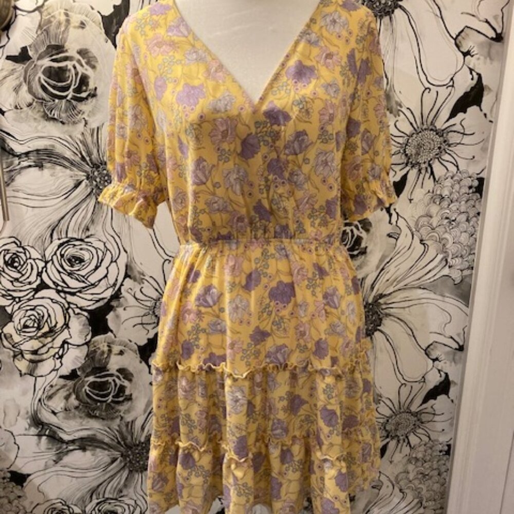 EVOLUTIONARY Women's Yellow Dress w Gray White Floral Ruffles SIZE LARGE NEW TAG